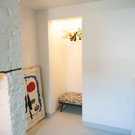 Modern 2 Bedroom In The Heart Of *
