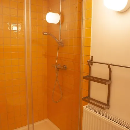 Modern 2 Bedroom In The Heart Of 아파트