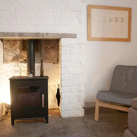 Modern 2 Bedroom In The Heart Of Daire